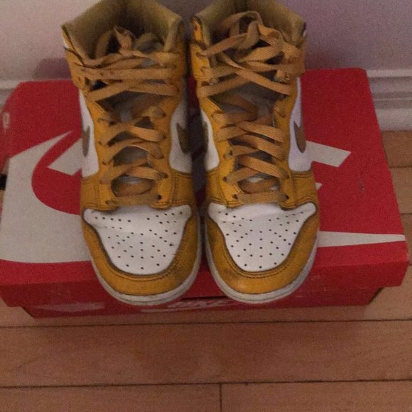 nike university dunks - Picture 4 of 4